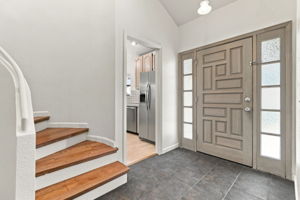 013_F8_452 E Sunnyoaks Ave