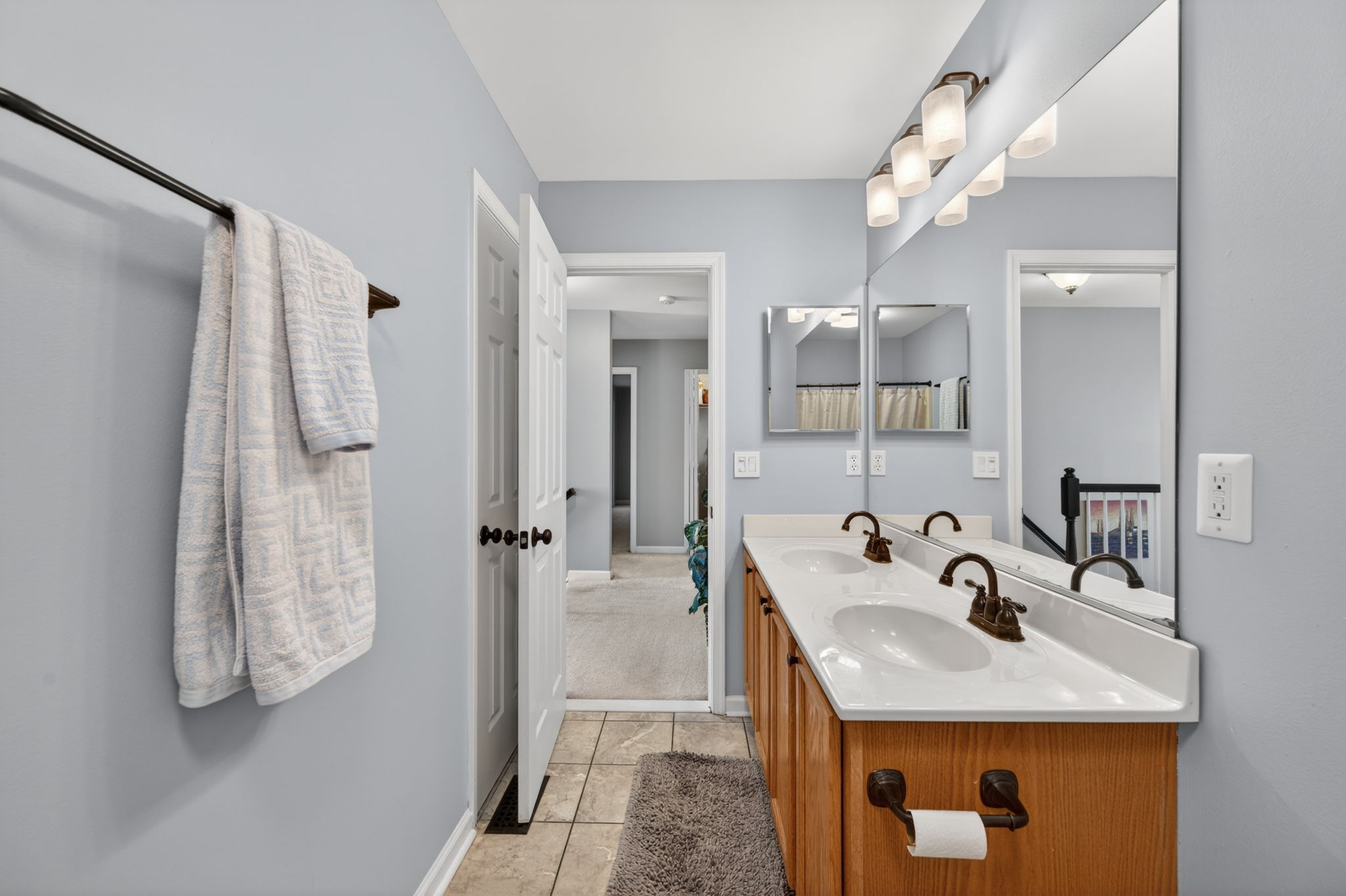 Larkspur 43