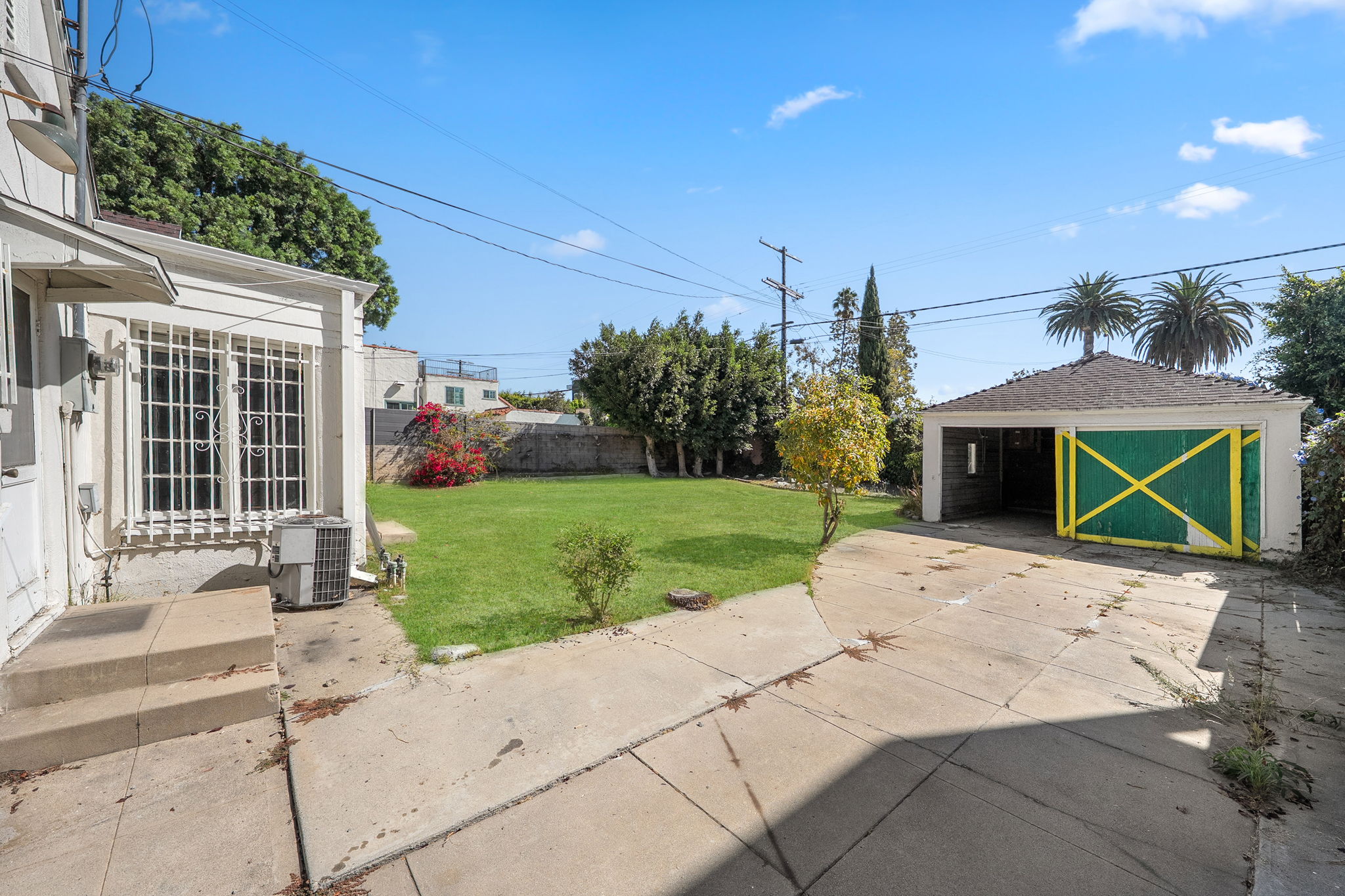 452 S Sycamore Avenue-11