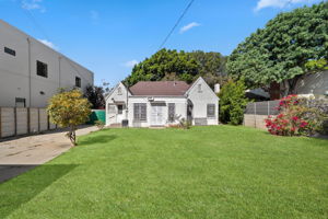 452 S Sycamore Avenue-15