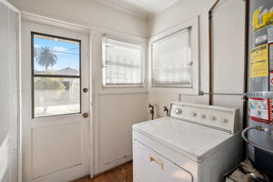 452 S Sycamore Avenue-35