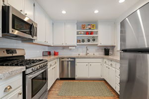 09-Kitchen
