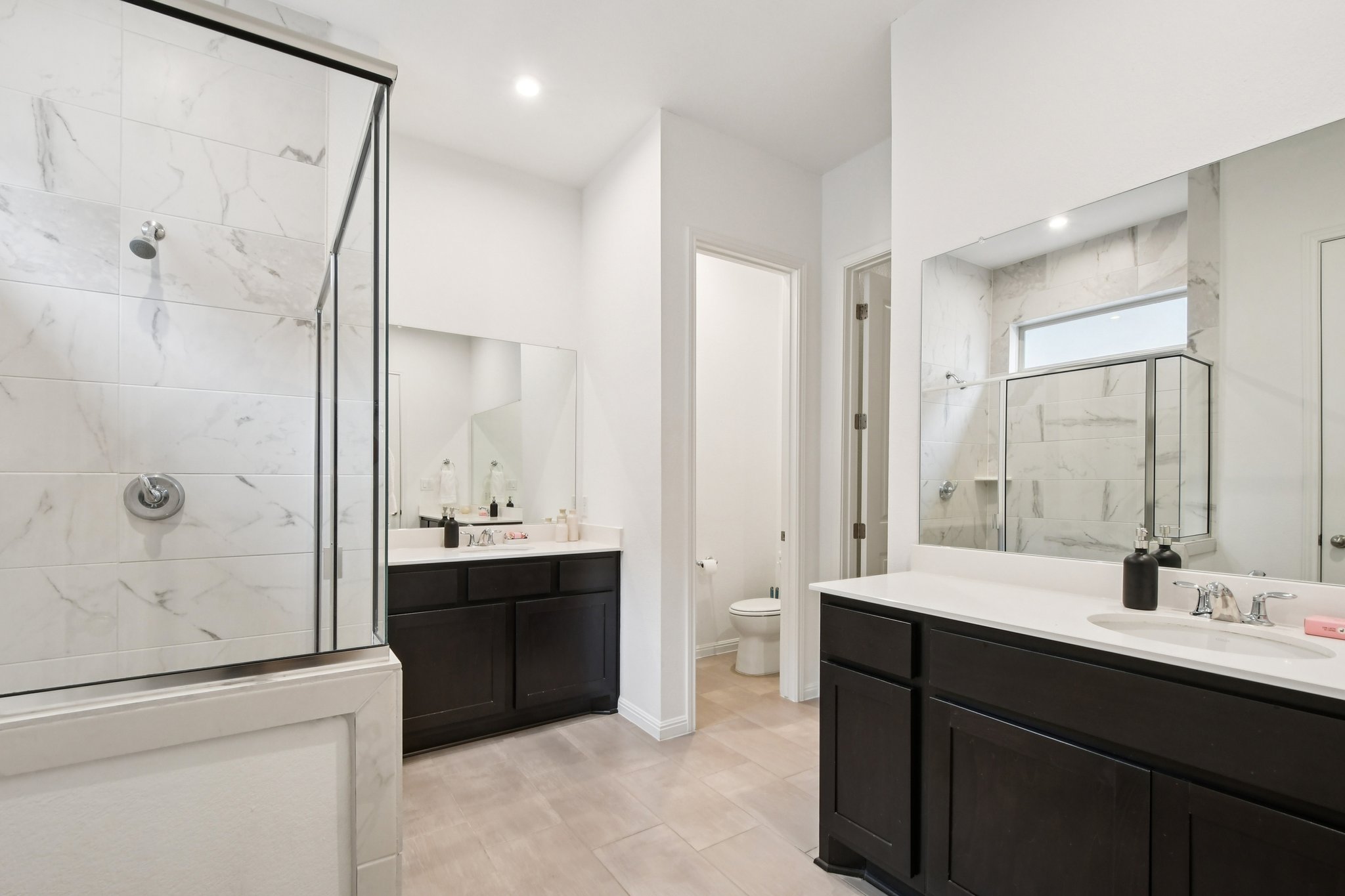 Lucabella Ln-S2004-027.jpg
