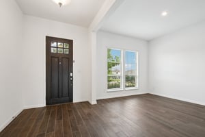 Lucabella Ln-S2004-002.jpg