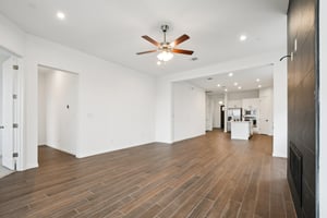 Lucabella Ln-S2004-007.jpg