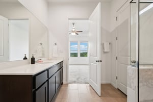 Lucabella Ln-S2004-025.jpg