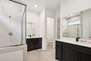Lucabella Ln-S2004-027.jpg