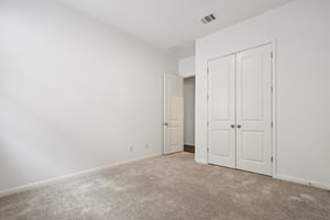 Lucabella Ln-S2004-036.jpg