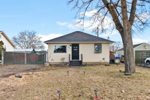  Photo 0