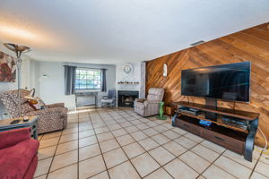 Living Room1-2