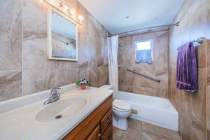 Bathroom2