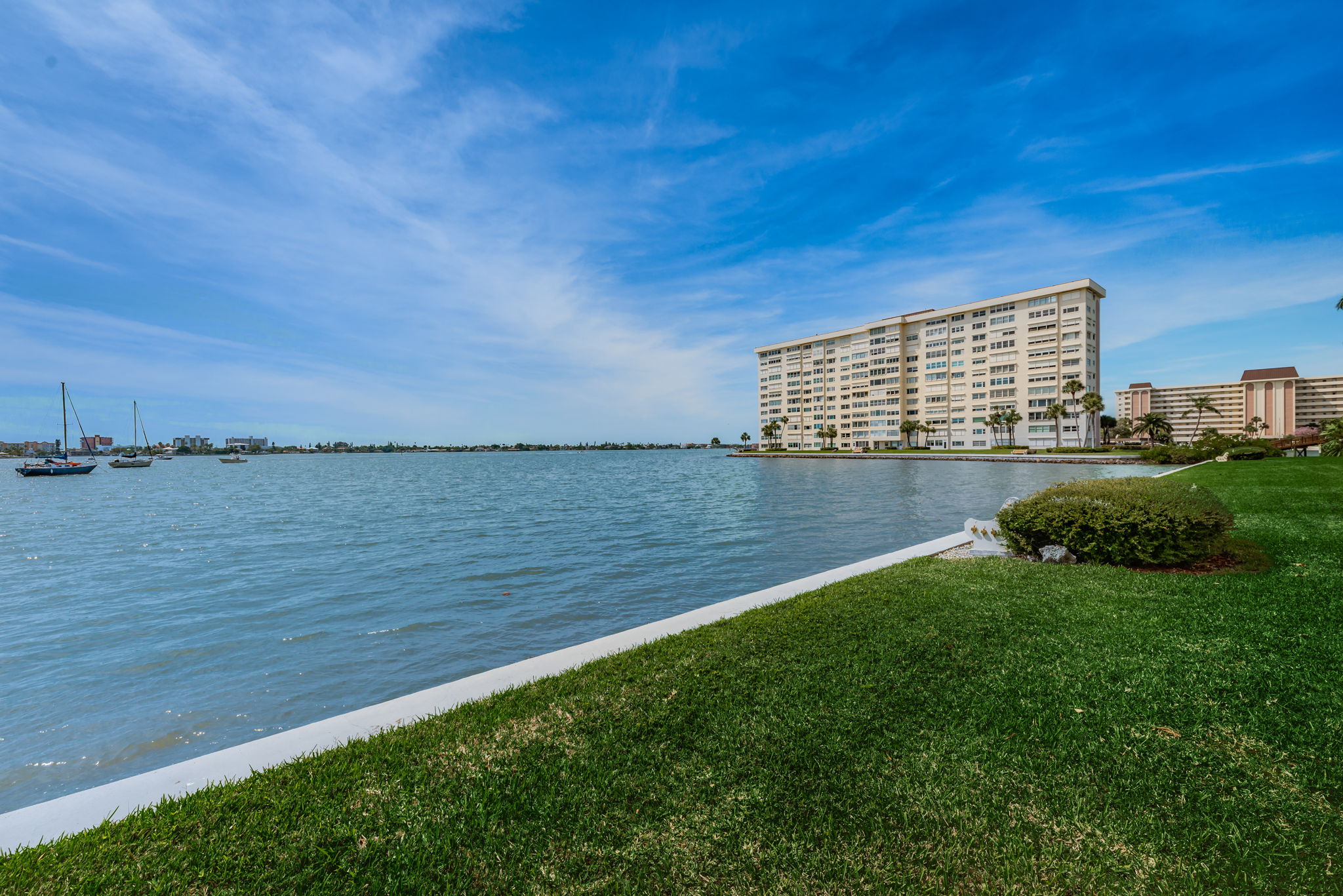 Water View 2-2