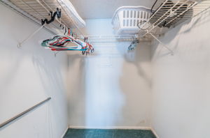 Walk-in Closet