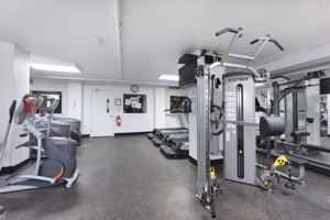 4525 Henry Hudson Pkwy, Bronx, NY 10471, USA Photo 35