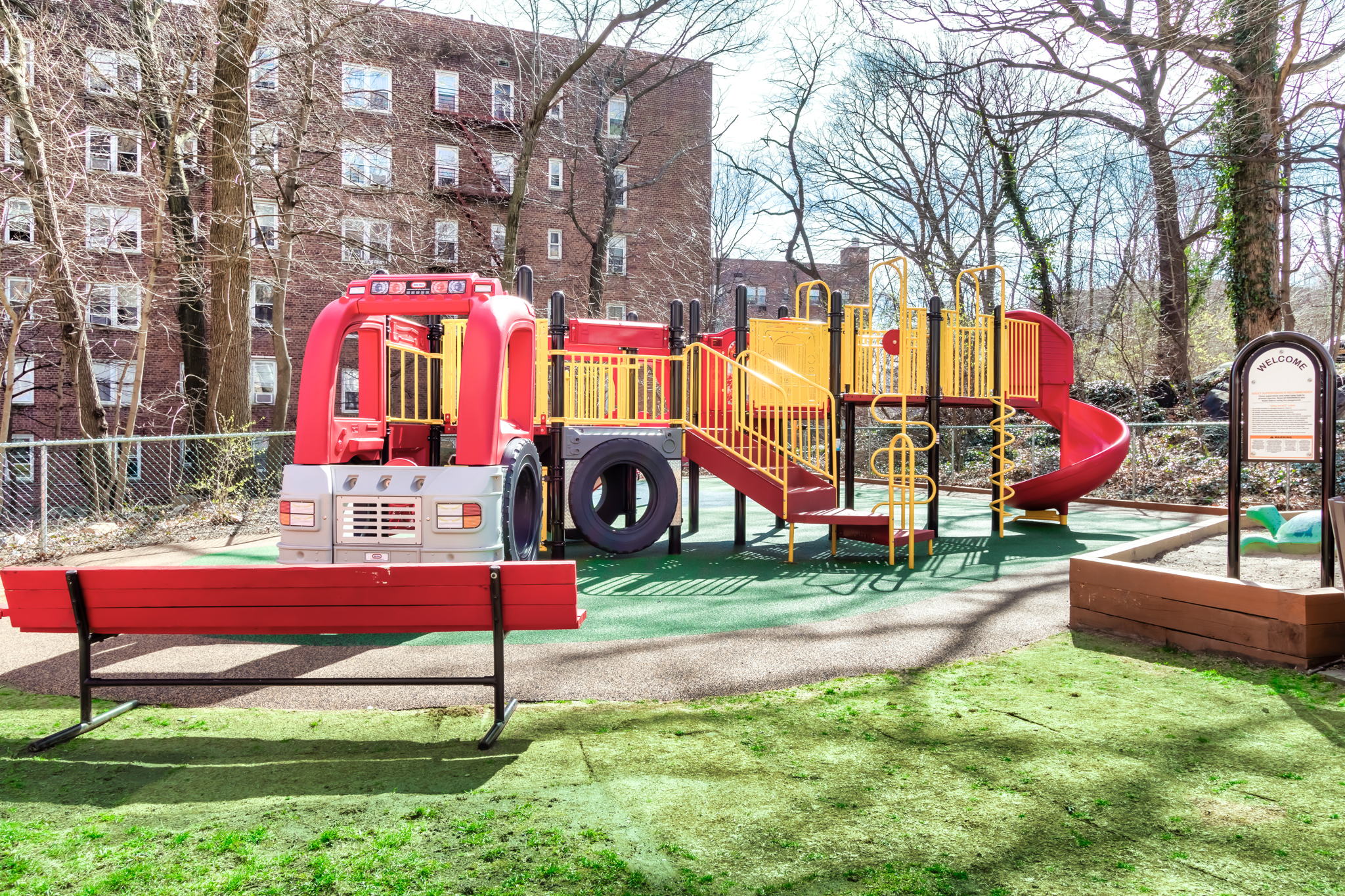 4525 Henry Hudson Pkwy, Bronx, NY 10471, USA Photo 38
