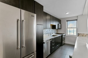 4525 Henry Hudson Pkwy, Bronx, NY 10471, USA Photo 3
