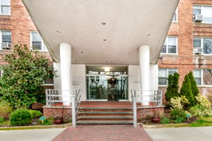 4525 Henry Hudson Pkwy, Bronx, NY 10471, USA Photo 31