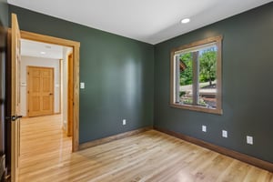 Middle Rd-S2107-042.jpg