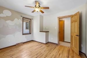 Middle Rd-S2107-046.jpg