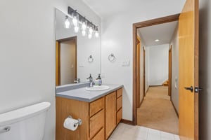 Middle Rd-S2107-050.jpg
