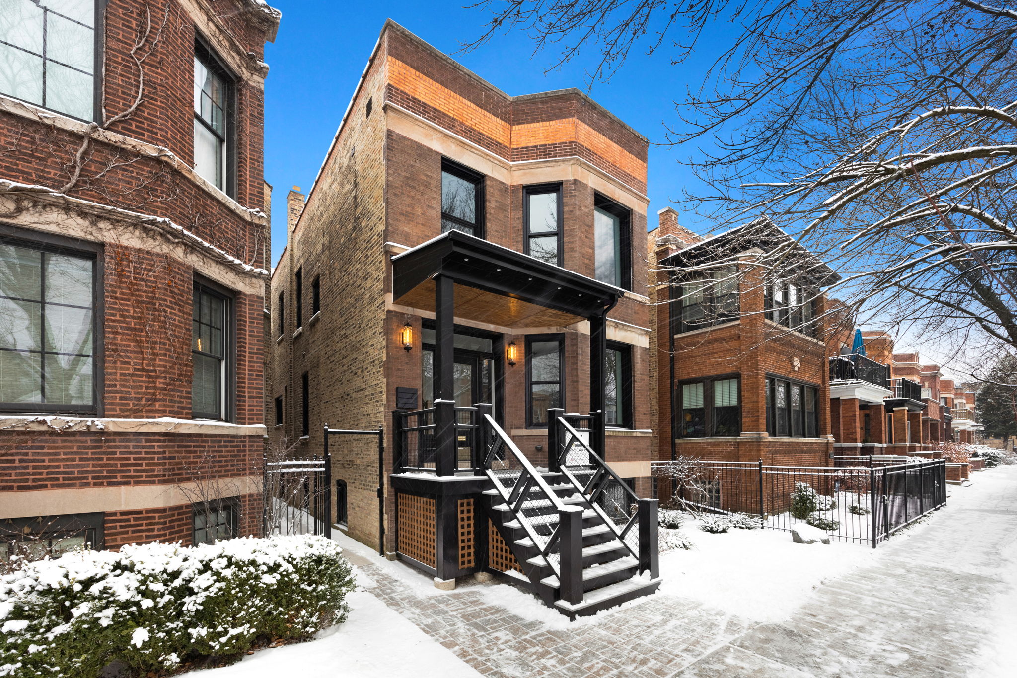 4525 N Artesian Ave, Chicago, IL 60625_001