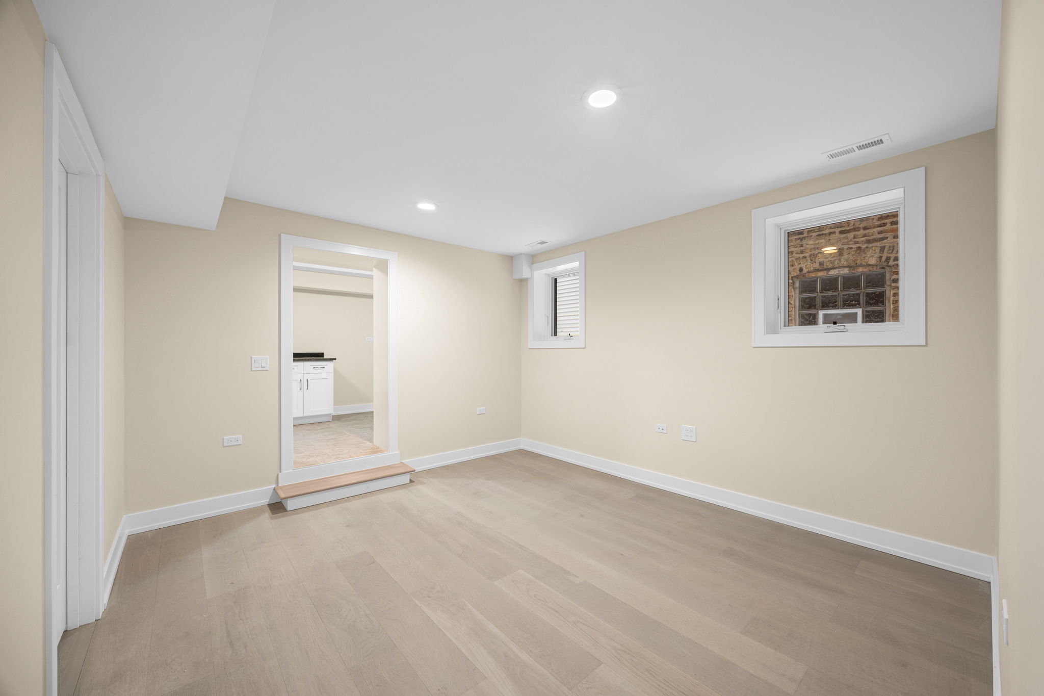 4525 N Artesian Ave, Chicago, IL 60625_028
