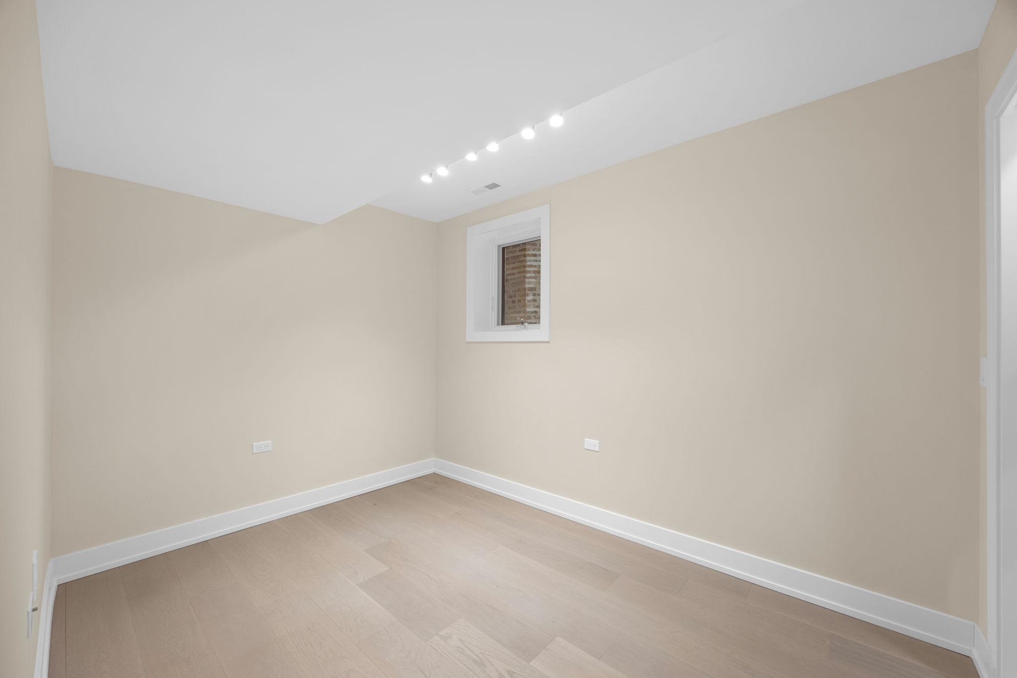 4525 N Artesian Ave, Chicago, IL 60625_029