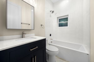 4525 N Artesian Ave, Chicago, IL 60625_041