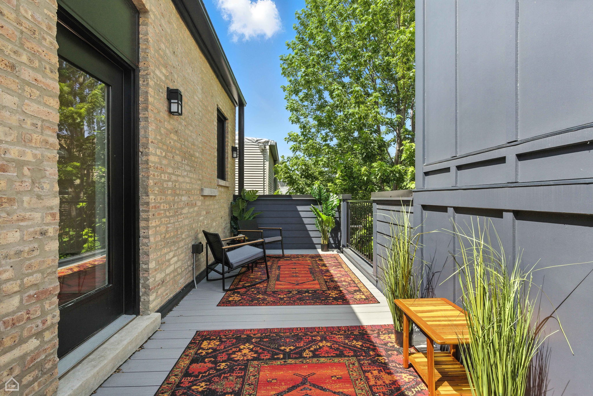 4525 N Artesian Ave_041