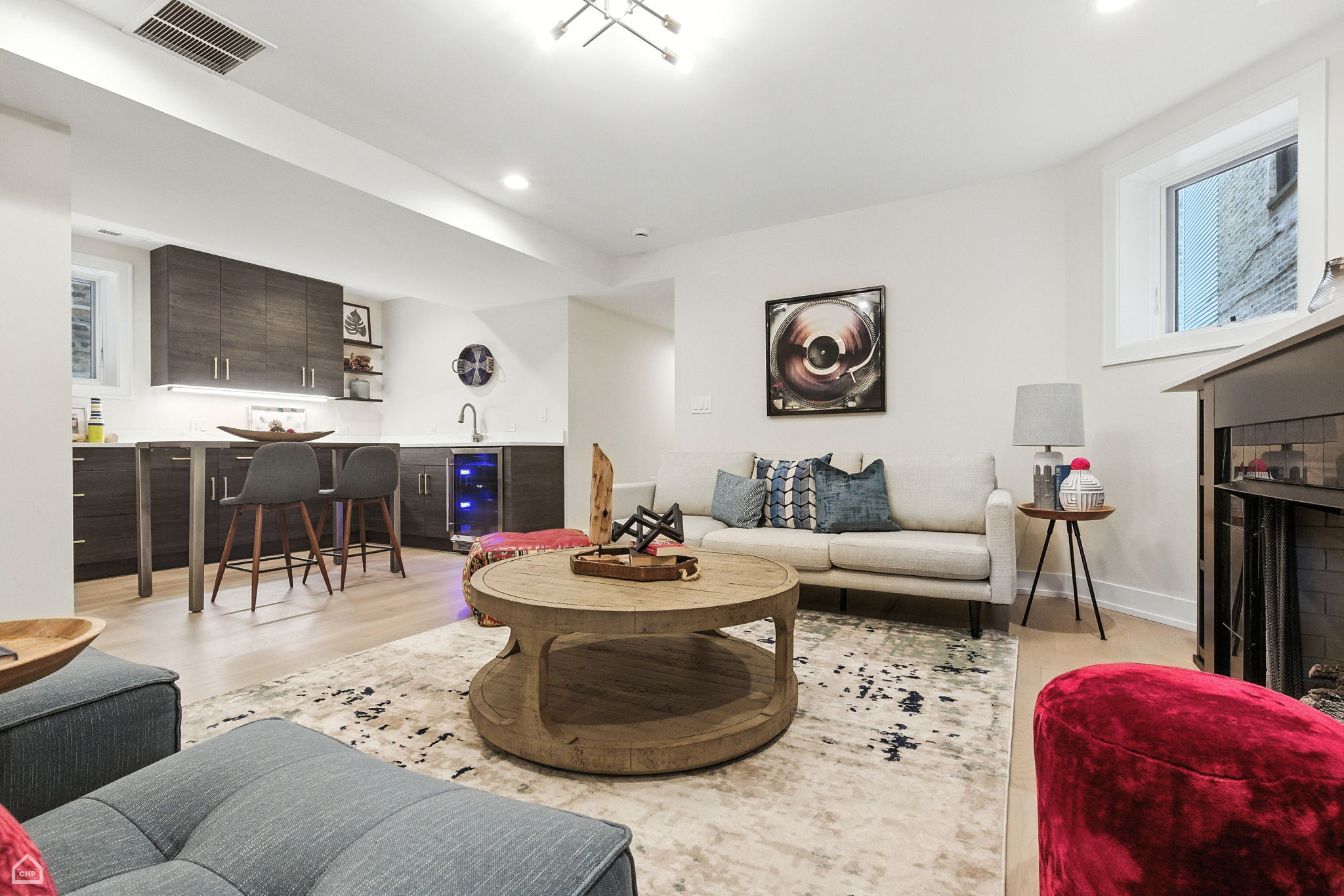 4525 N Artesian Ave - 0725_004