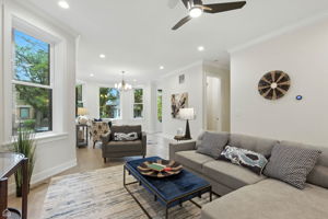 4525 N Artesian Ave_012