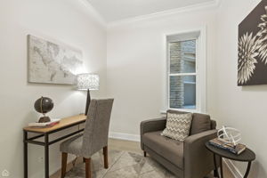 4525 N Artesian Ave_014