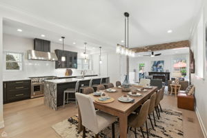 4525 N Artesian Ave_023