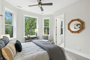 4525 N Artesian Ave - 0725_008