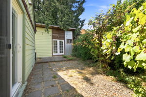  Photo 32