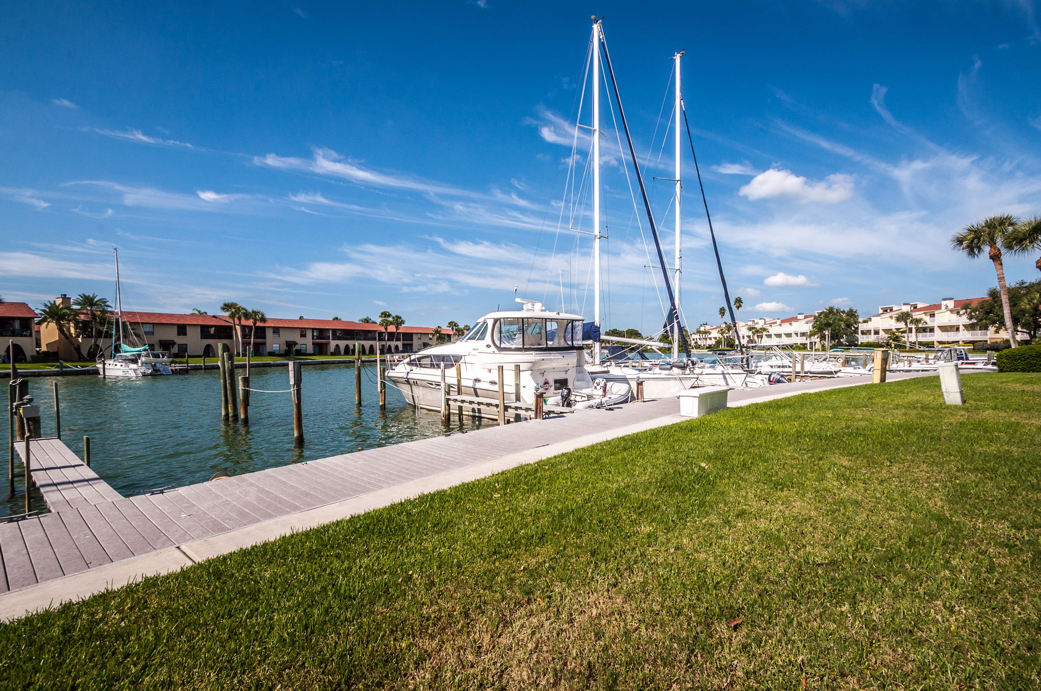 4-Village of Paradise Island Docks