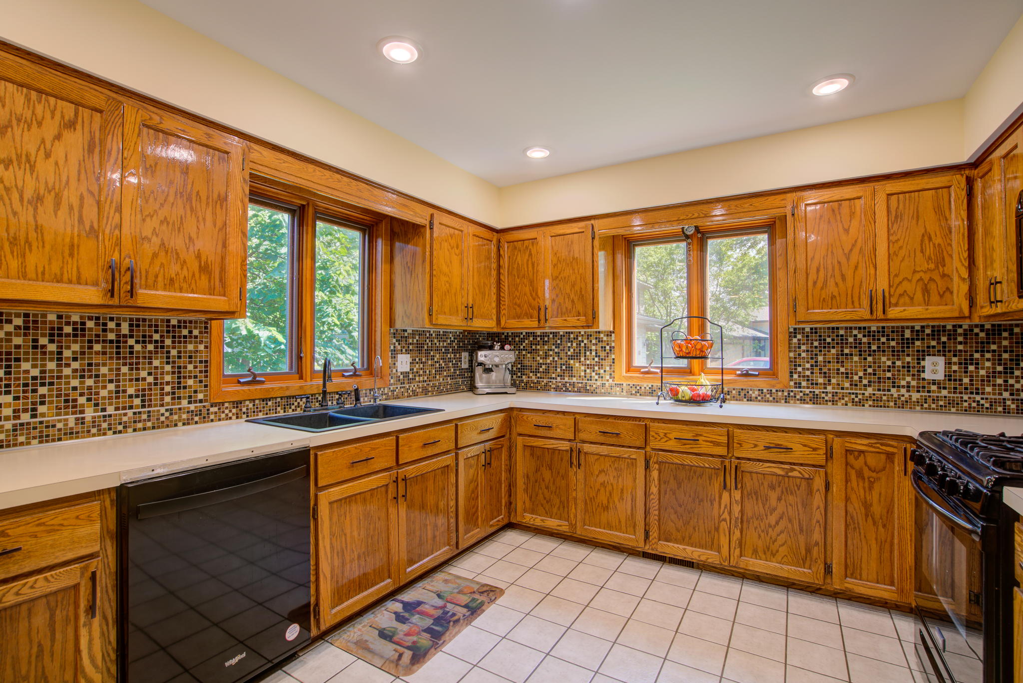 15 Kitchen 1