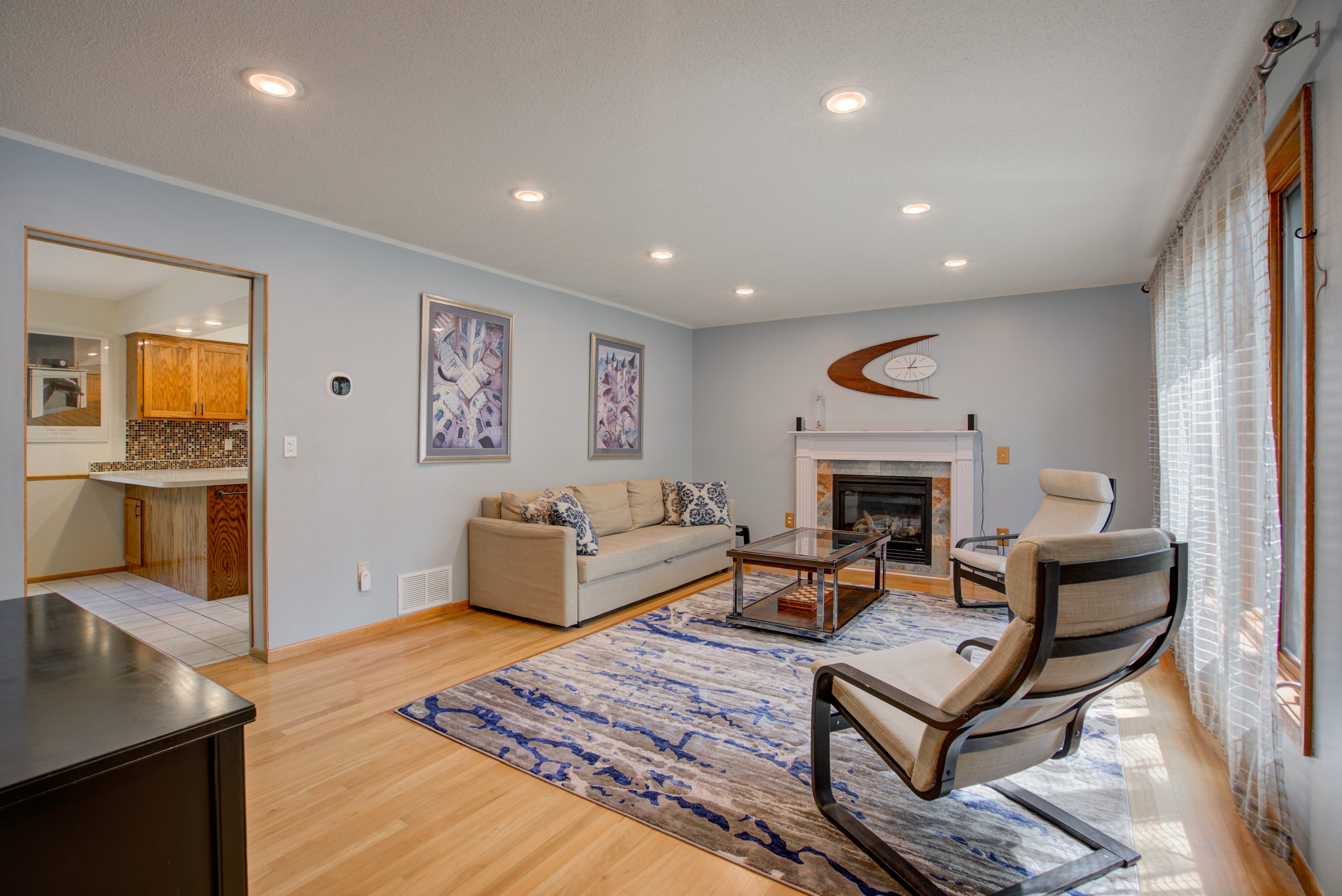 7 Living Room 1