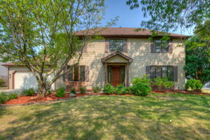 5 Front Exterior 2