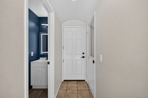  Photo 47