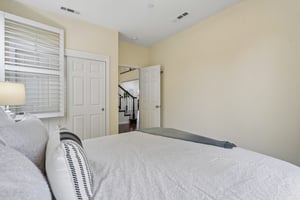 Novato St-S0807-039.jpg