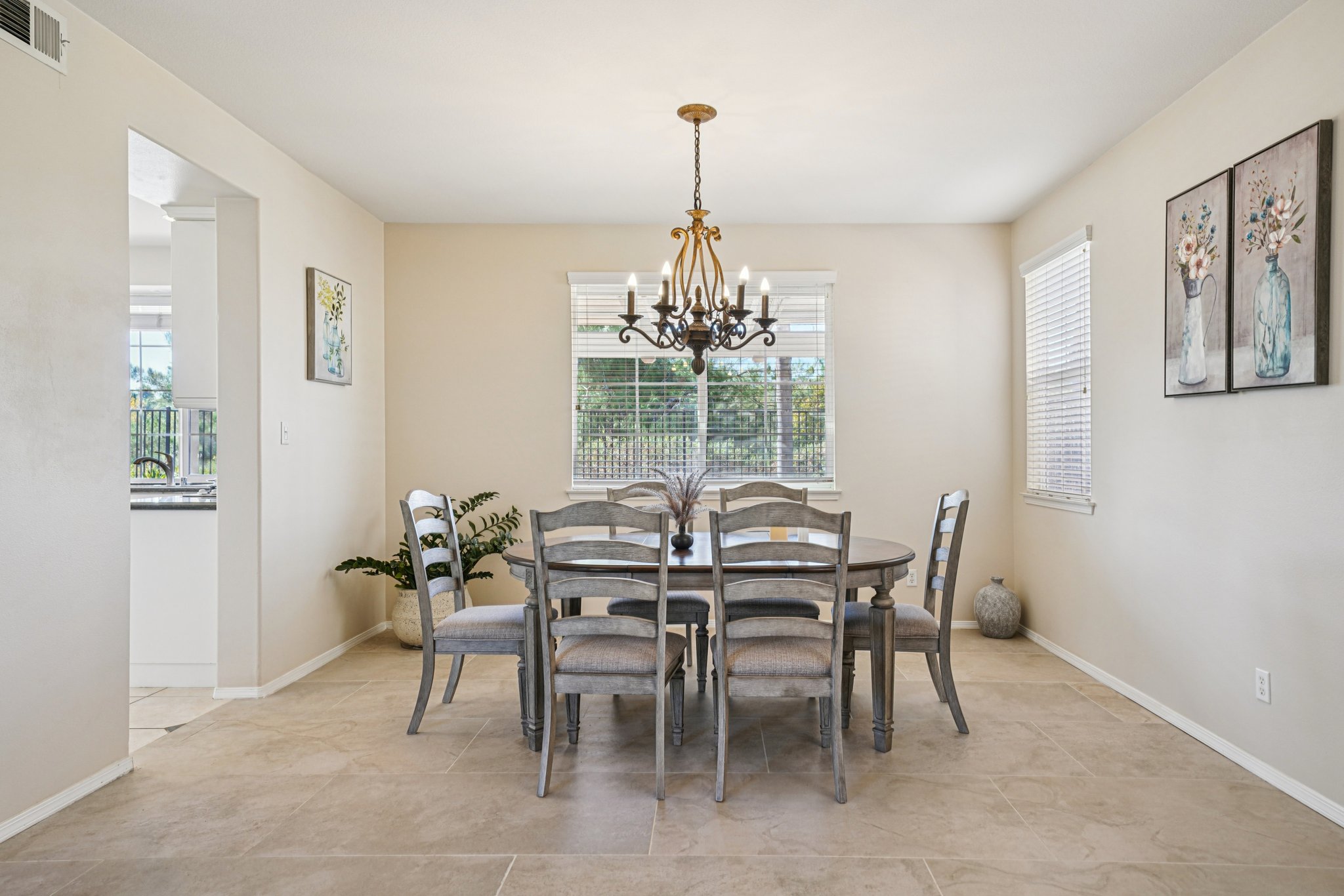 Tiburcio Dr-S0611-018.jpg