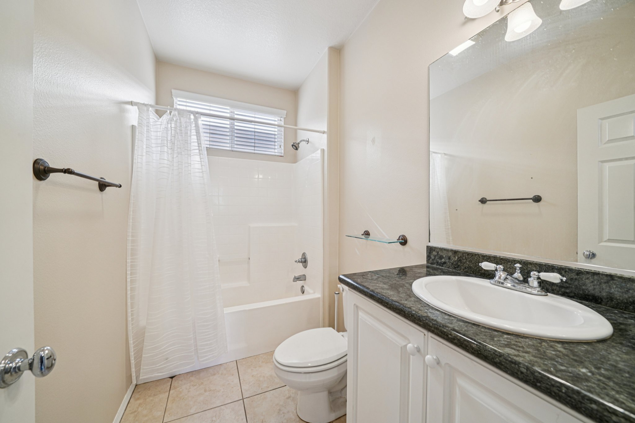 Tiburcio Dr-S0611-033.jpg