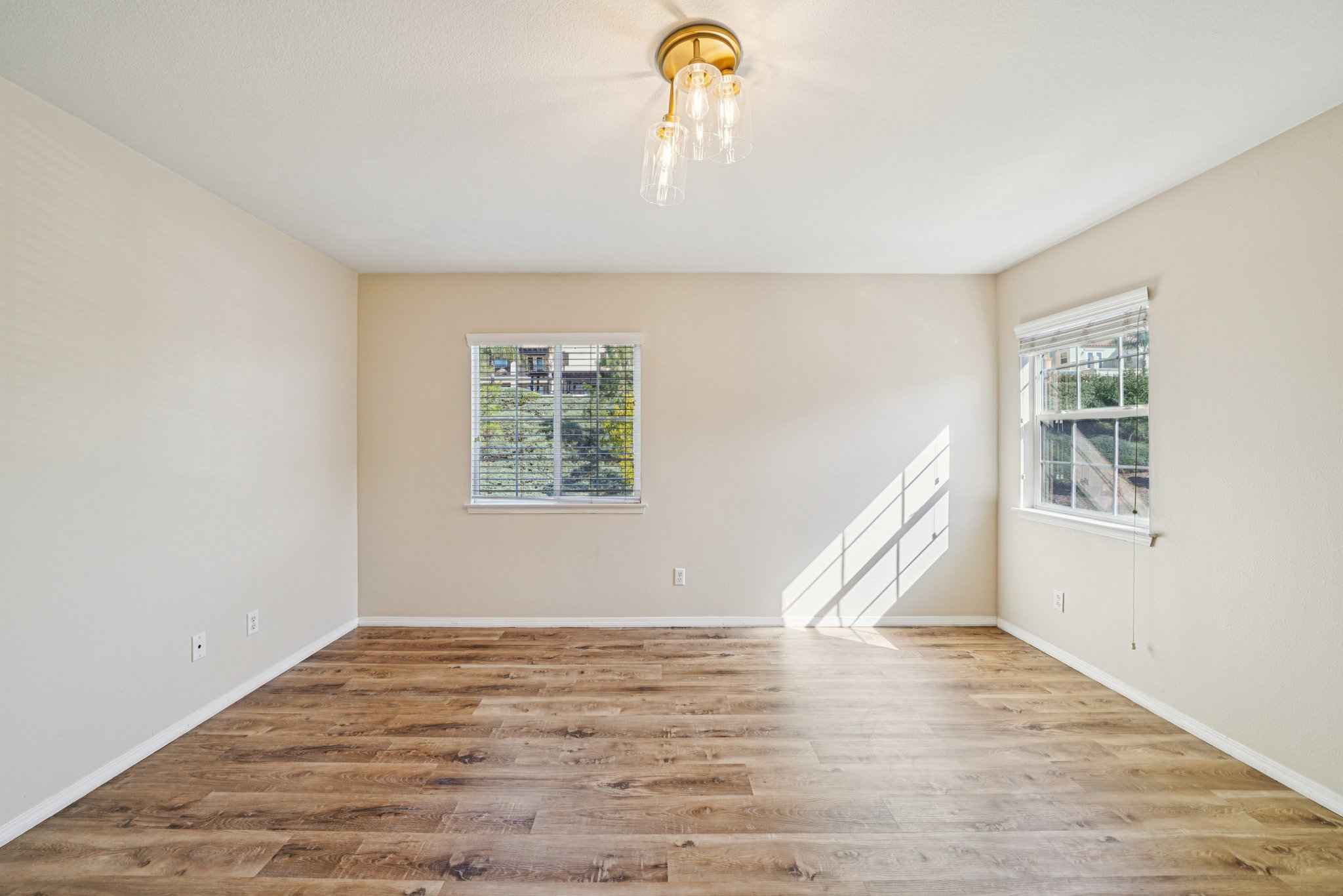 Tiburcio Dr-S0611-048.jpg