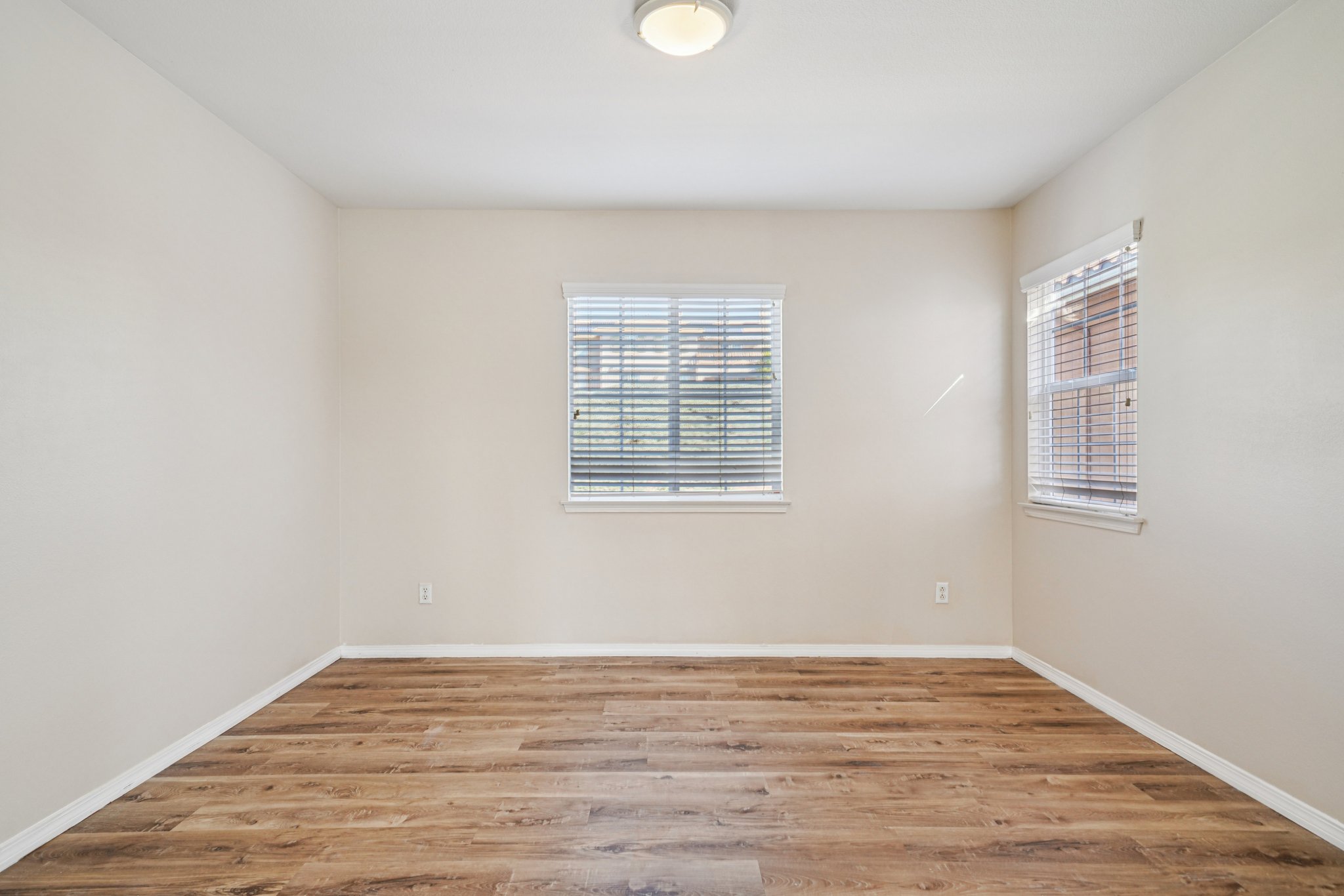 Tiburcio Dr-S0611-053.jpg