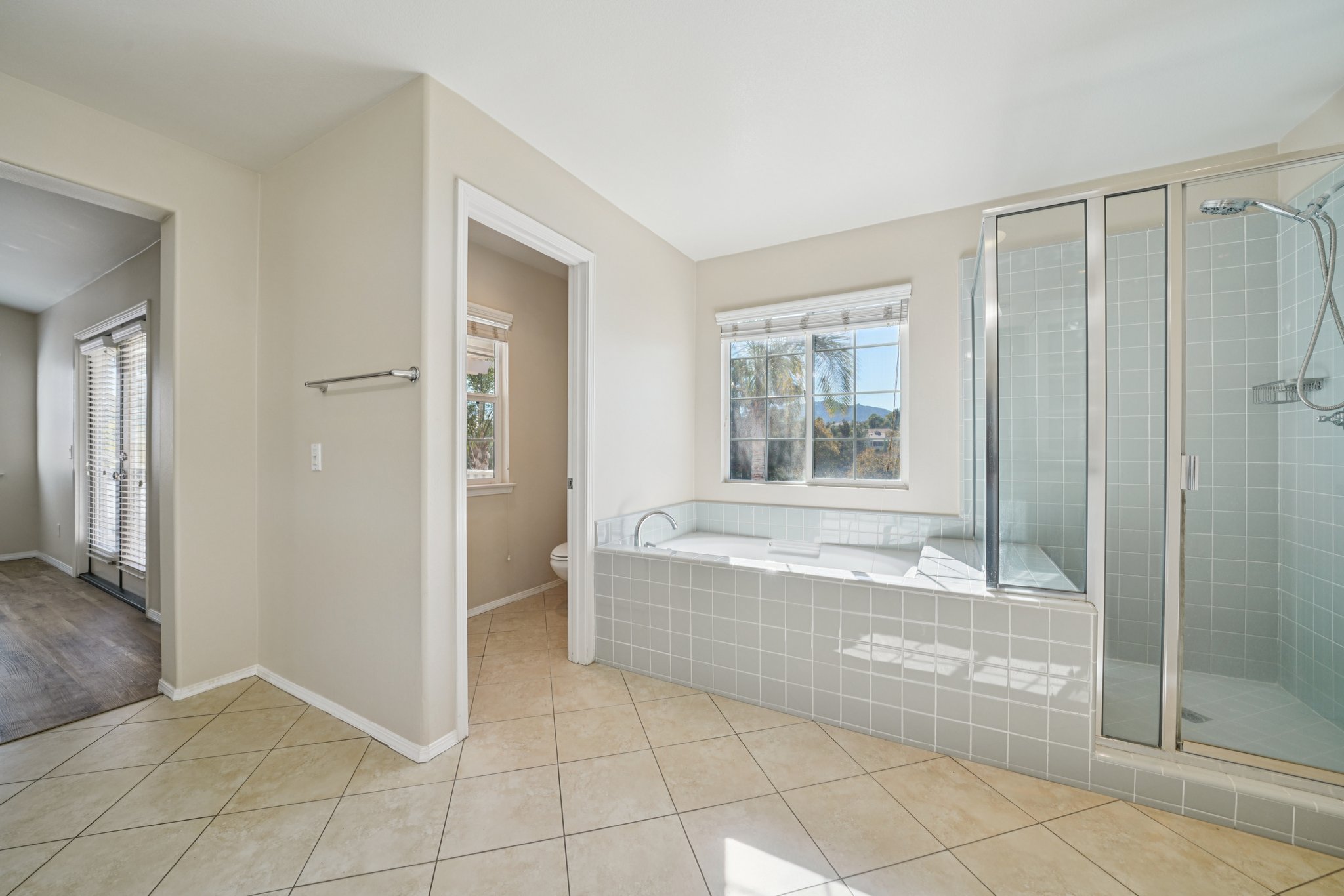 Tiburcio Dr-S0911-1-007.jpg