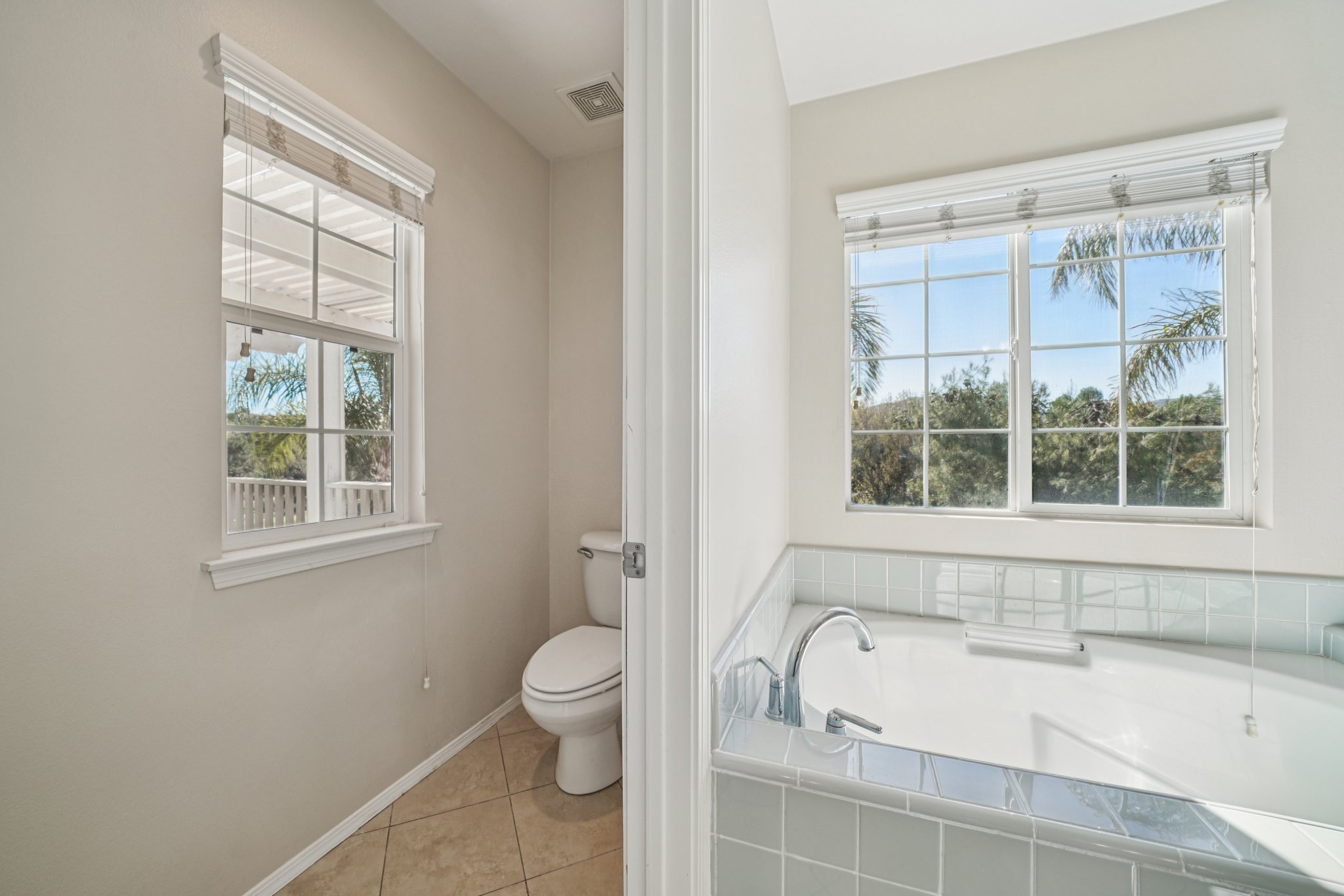 Tiburcio Dr-S0911-1-009.jpg