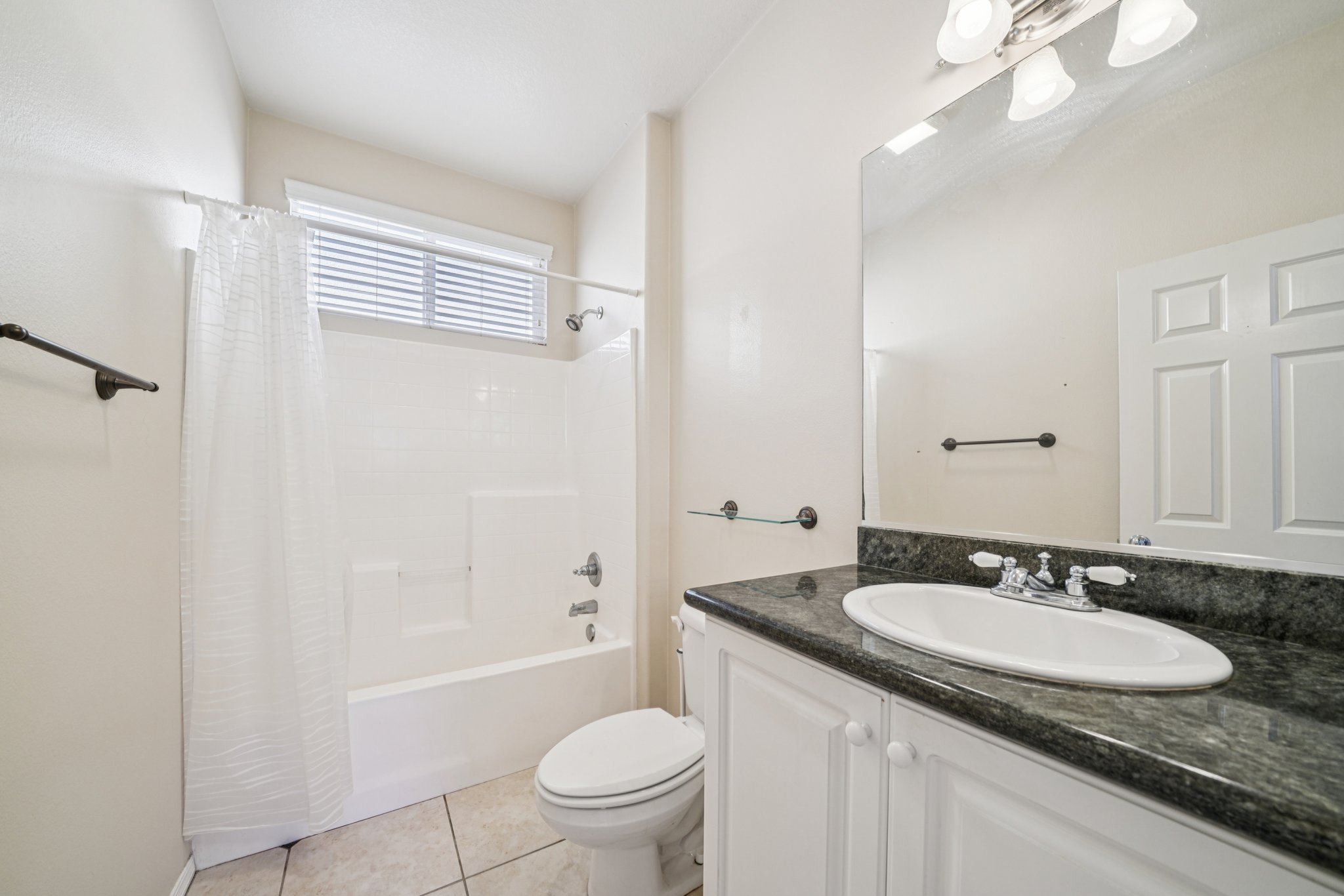 Tiburcio Dr-S0911-1-011.jpg