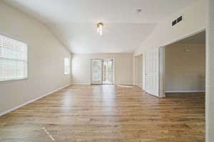 Tiburcio Dr-S0611-056.jpg