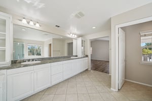 Tiburcio Dr-S0911-1-005.jpg